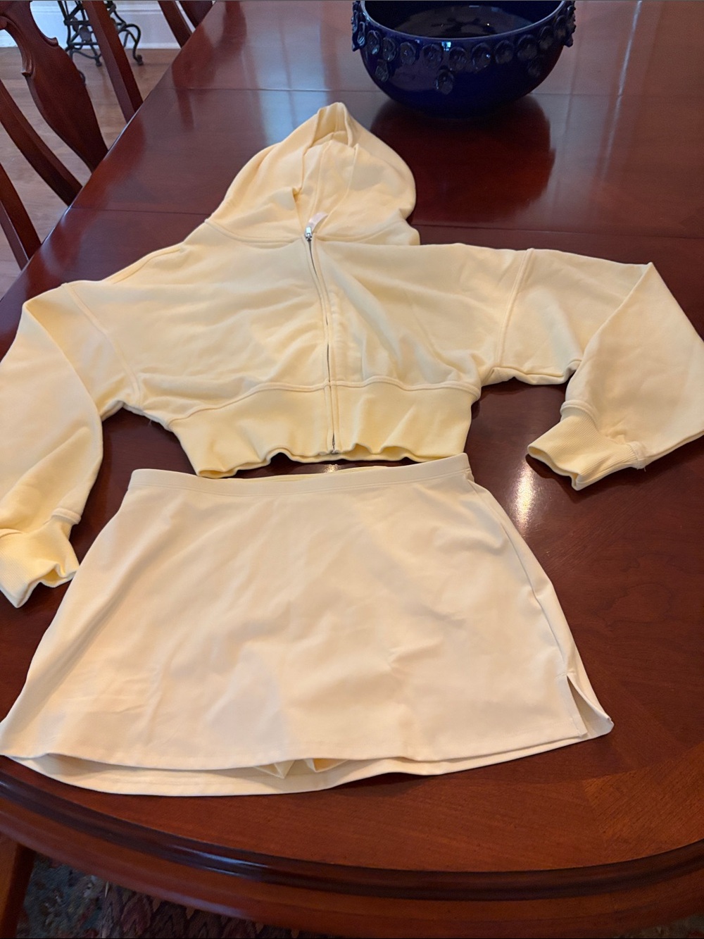 Fabletics TWO PIECES Pale Yellow Cropped Zip Hoodie and Skort Like New! Small